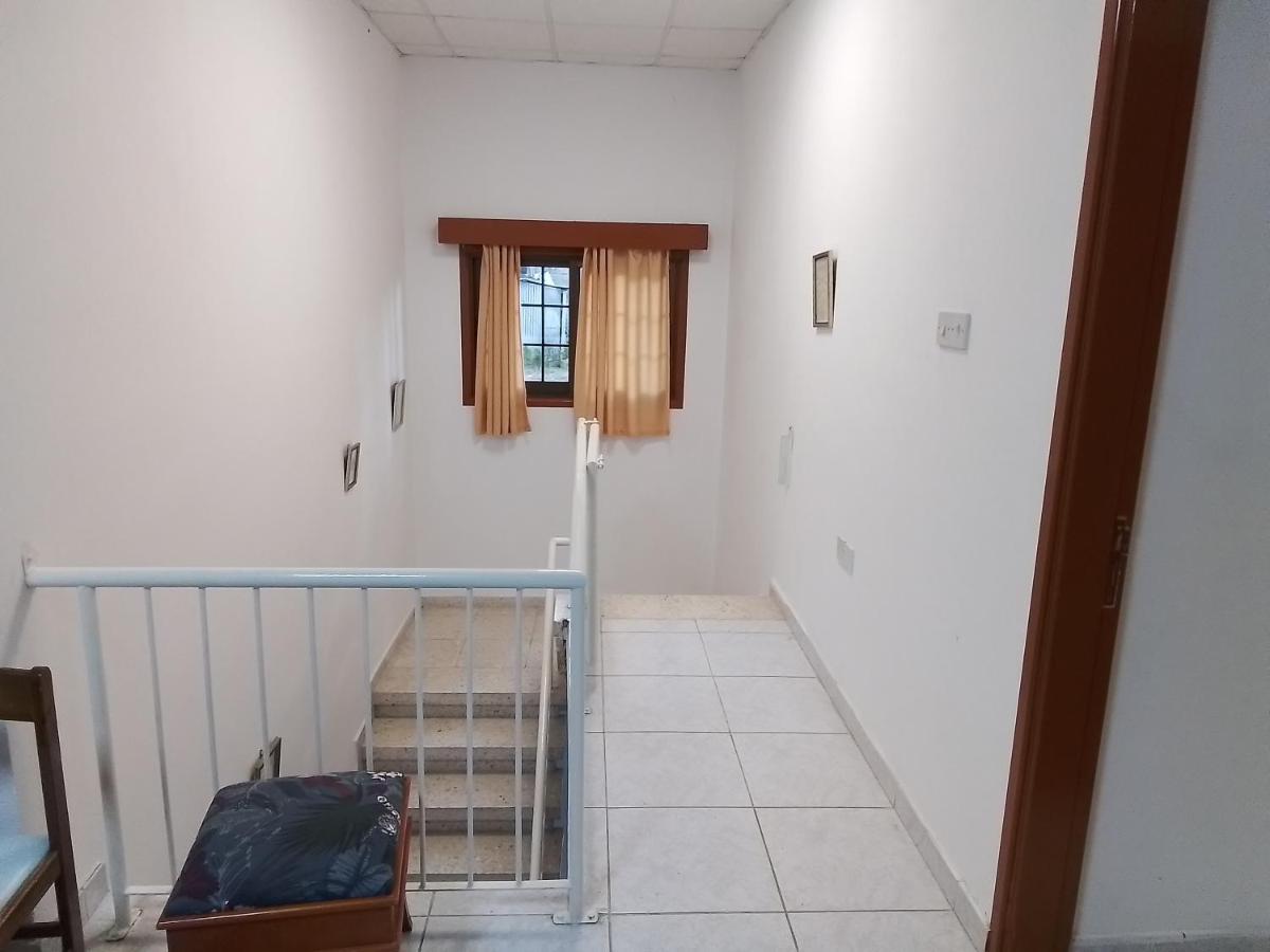 Kampi Double Storey House In The Village ニコシア エクステリア 写真