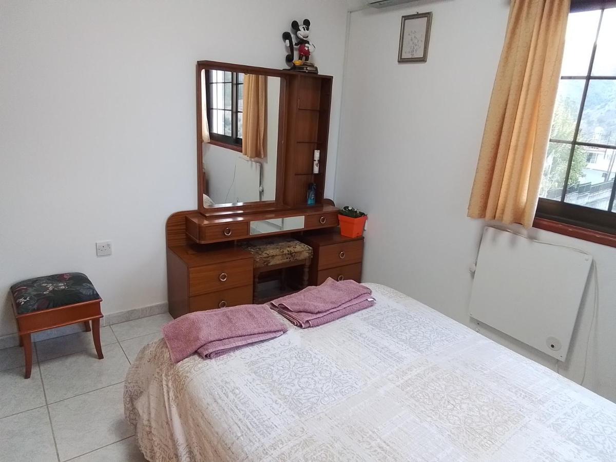 Kampi Double Storey House In The Village ニコシア エクステリア 写真